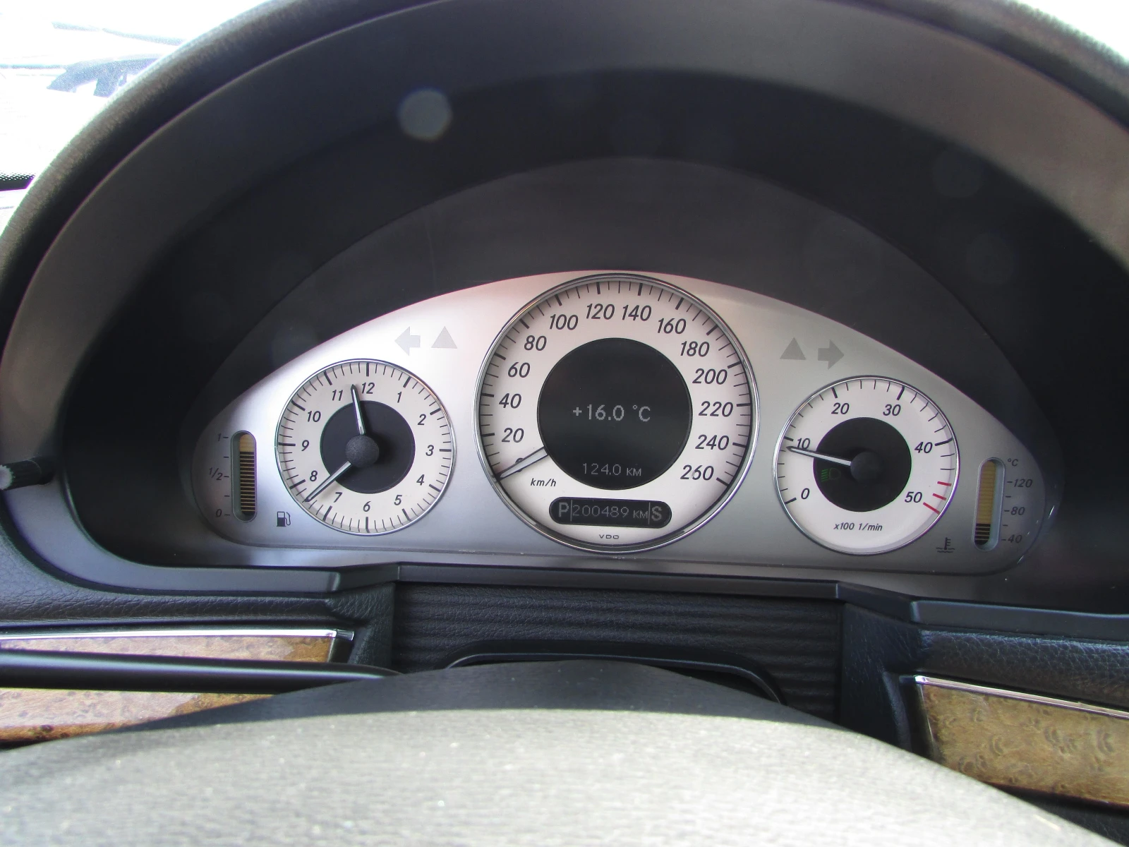 Mercedes-Benz E 220 CDI EVO AVANGARDE, снимка 14 - Автомобили и джипове - 54165735