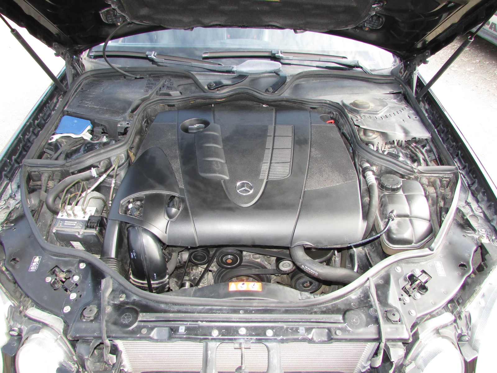 Mercedes-Benz E 220 CDI EVO AVANGARDE, снимка 16 - Автомобили и джипове - 54165735