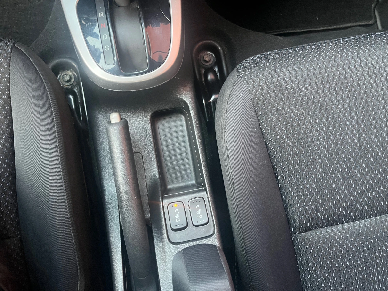 Honda Jazz 1.3i Automt, снимка 8 - Автомобили и джипове - 54375092