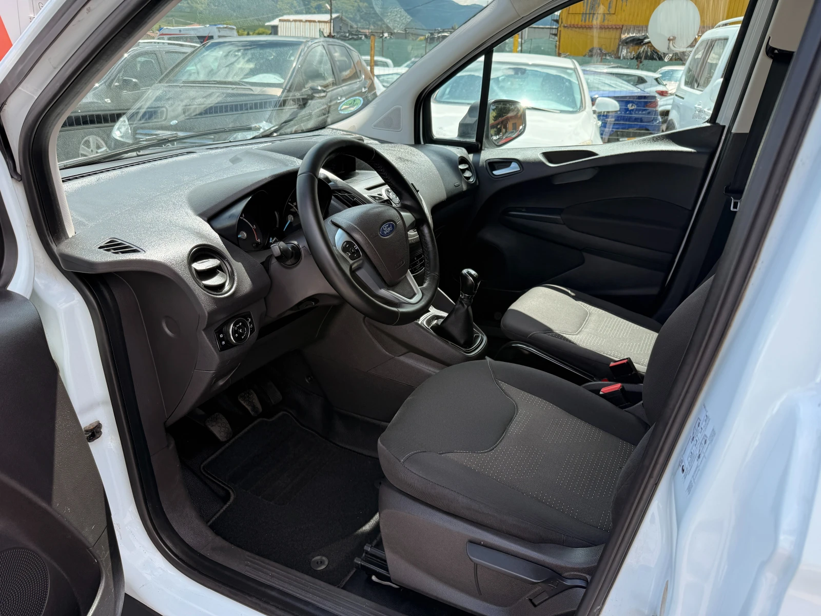 Ford Courier 1.5 TDCI;TUV;COC;GERMANY, снимка 9 - Автомобили и джипове - 54575034