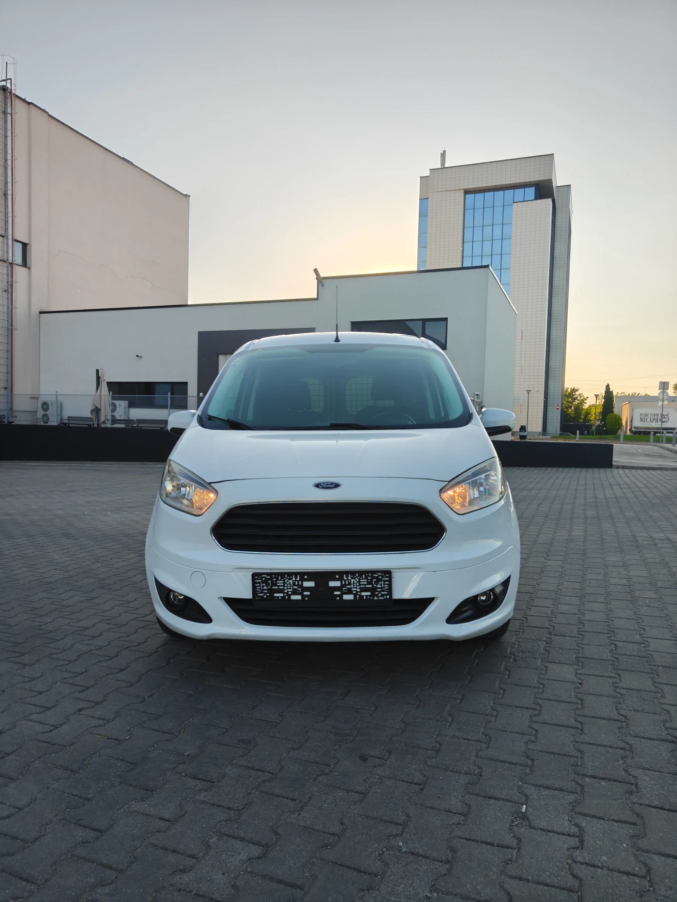 Ford Courier TRANSIT COURIER