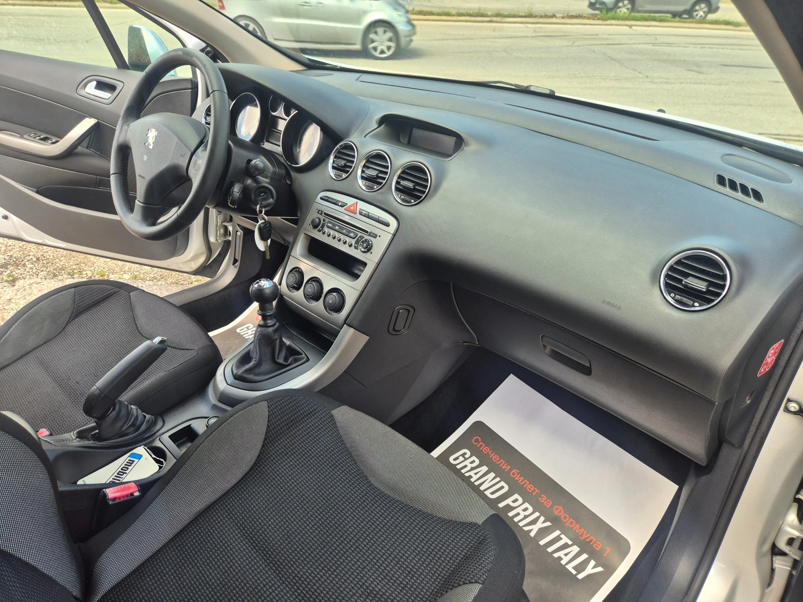 Peugeot 308 1.6 HDI, 109k.s, снимка 11 - Автомобили и джипове - 54751161
