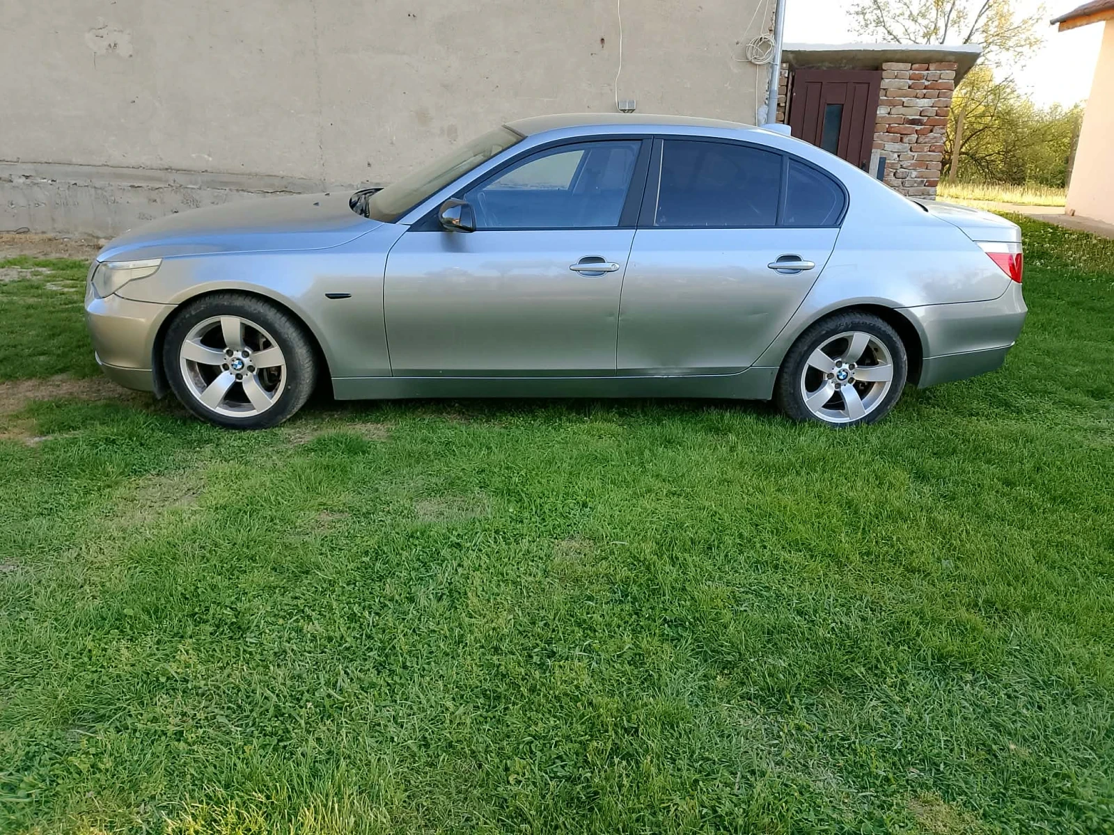 BMW 530, снимка 3 - Автомобили и джипове - 55133837