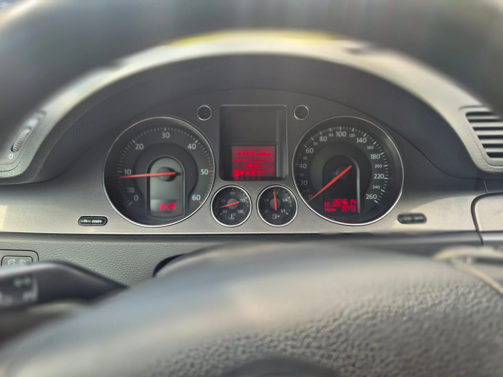 VW Passat 2.0 TDI DSG, снимка 7 - Автомобили и джипове - 55314567