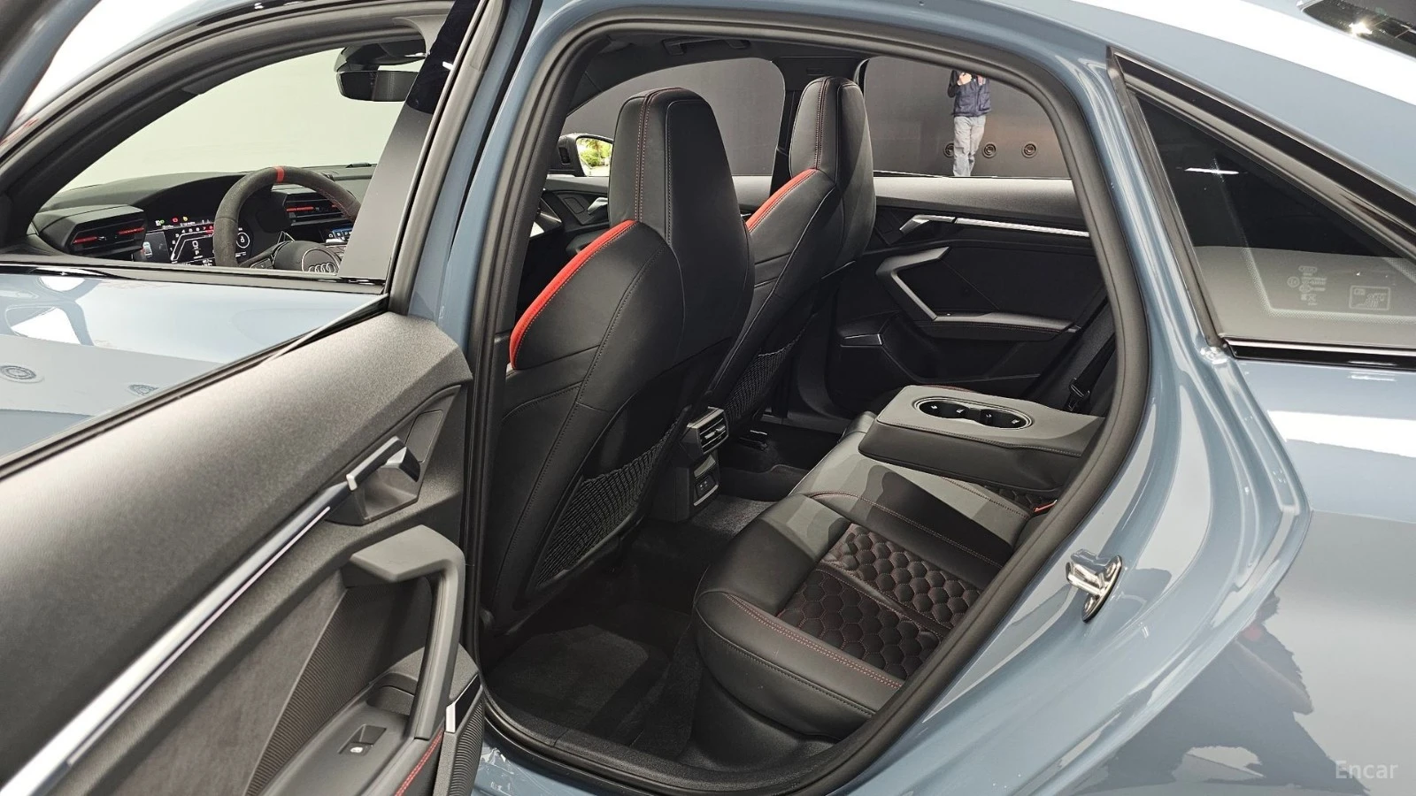 Audi Rs3 * Quattro* ПАНО* KEYLESS* Camera* ПОДГРЕВ* 360* , снимка 12 - Автомобили и джипове - 55585721