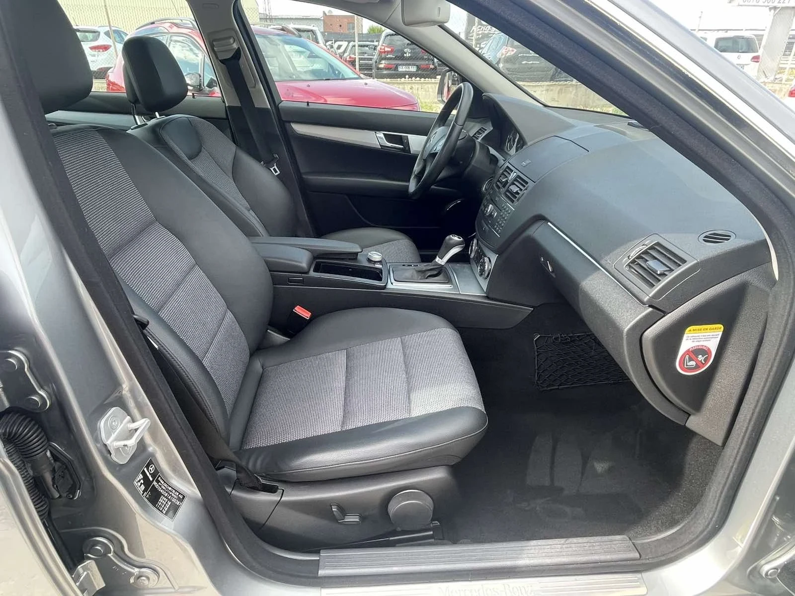 Mercedes-Benz C 220 CDI 2.2, снимка 12 - Автомобили и джипове - 55605513