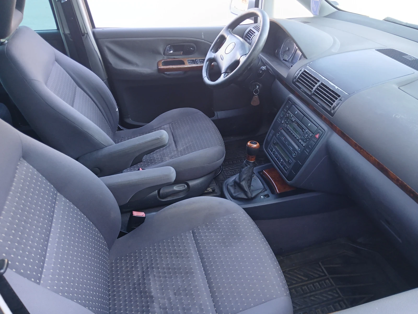 Seat Alhambra, снимка 5 - Автомобили и джипове - 55673819