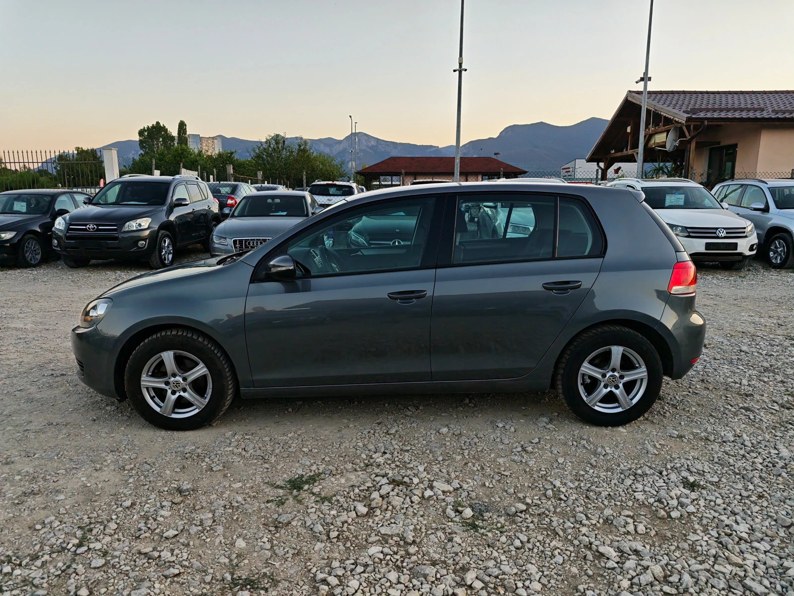 VW Golf 1.6 дизел 90 коня, снимка 9 - Автомобили и джипове - 55997963