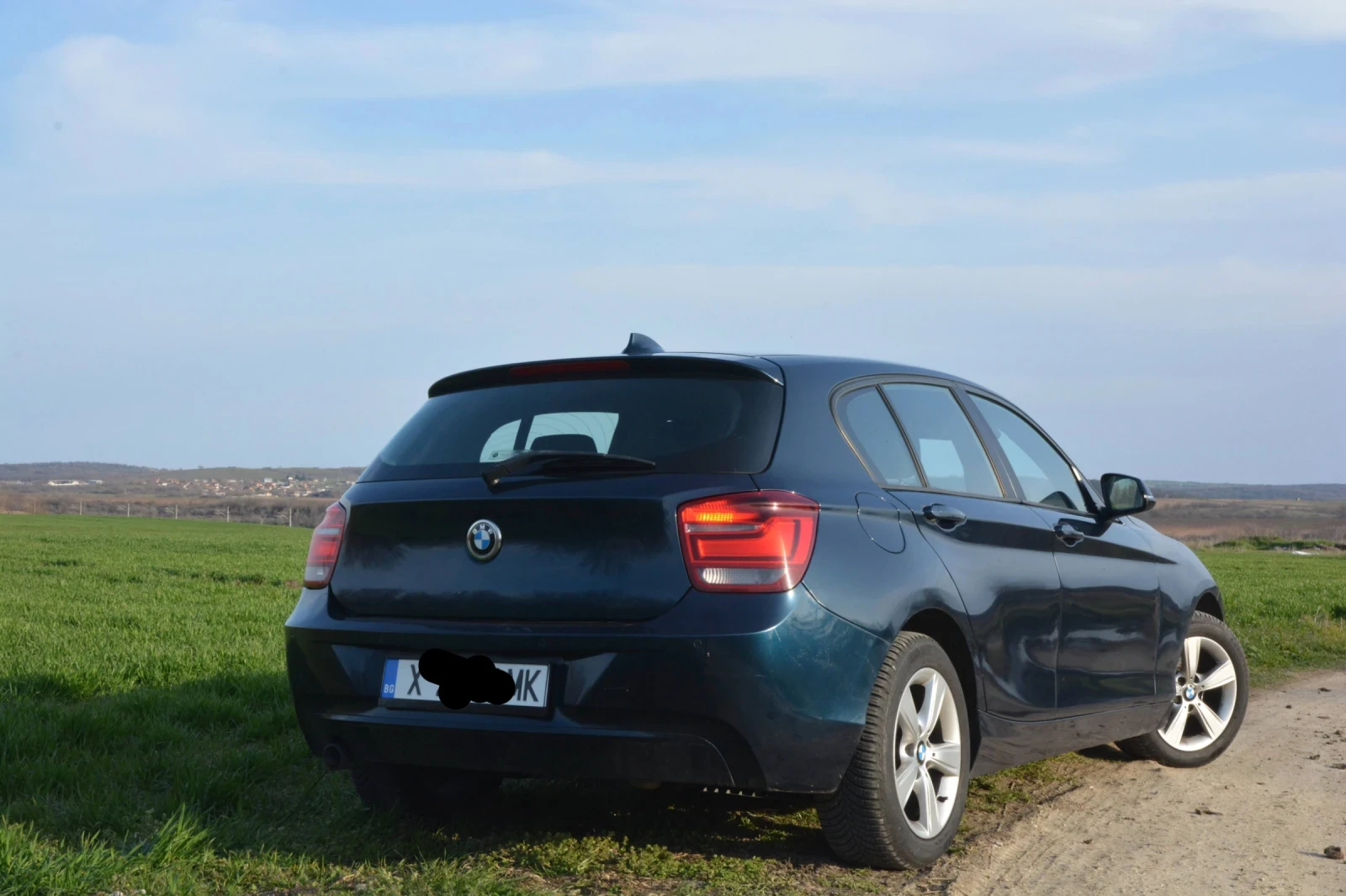 BMW 118 Лизинг, напълно  обслужена, регистрирана, снимка 3 - Автомобили и джипове - 56191227