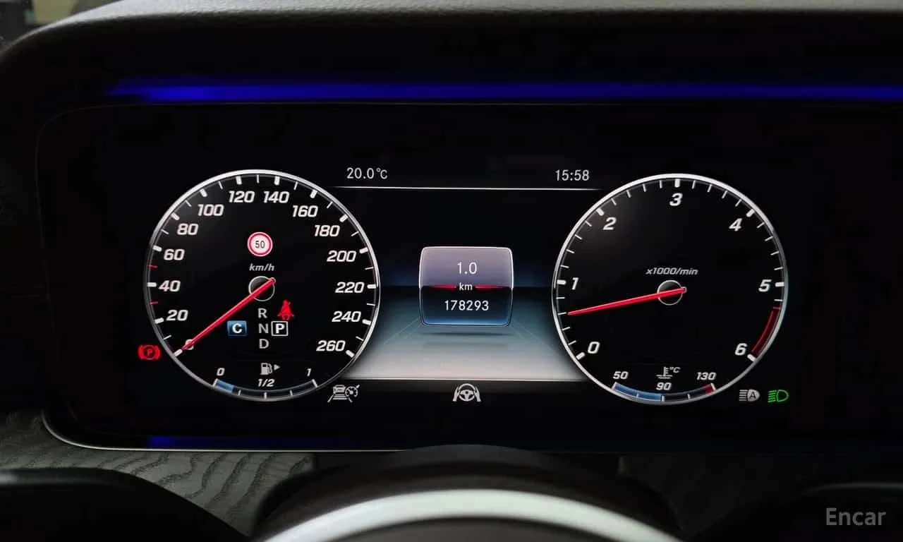 Mercedes-Benz CLS 4MATIC * БЕЗ ПЪРВОНАЧАЛНА ВНОСКА, снимка 8 - Автомобили и джипове - 56193924