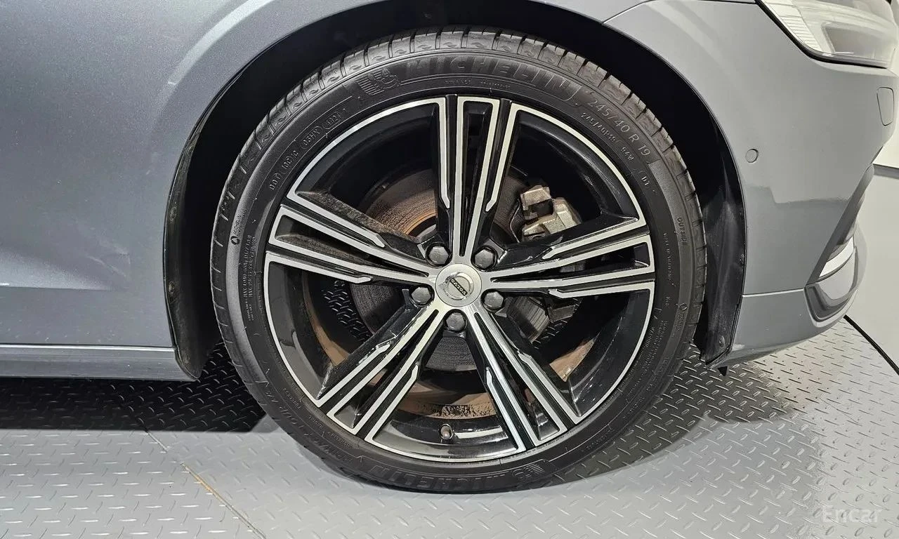 Volvo S60, снимка 3 - Автомобили и джипове - 56710895
