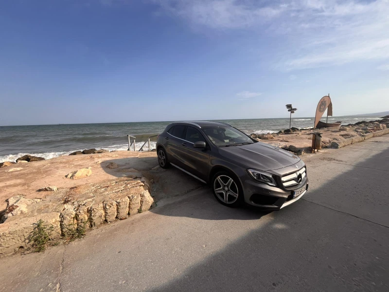 Mercedes-Benz GLA 250 SUV, снимка 12 - Автомобили и джипове - 51493524