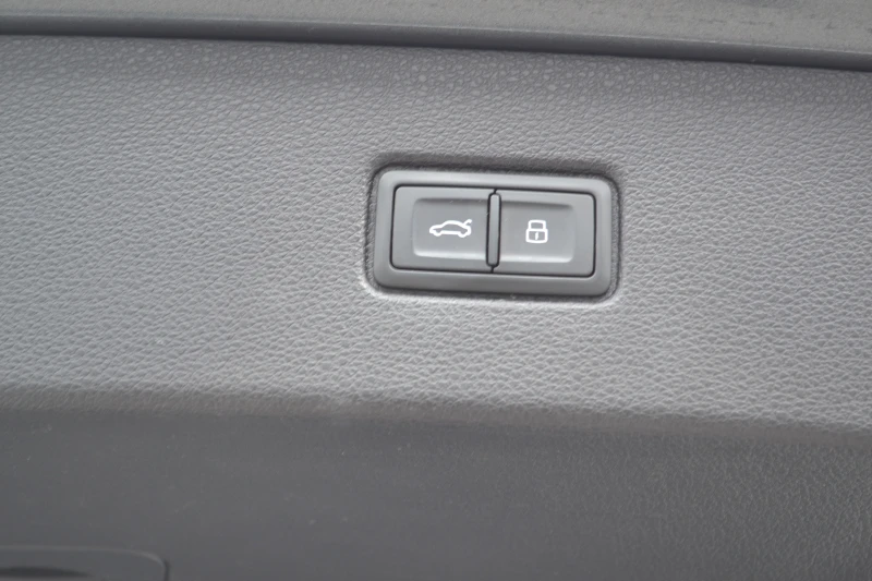 Audi SQ7 4.0TDI-V8, снимка 8 - Автомобили и джипове - 52040334