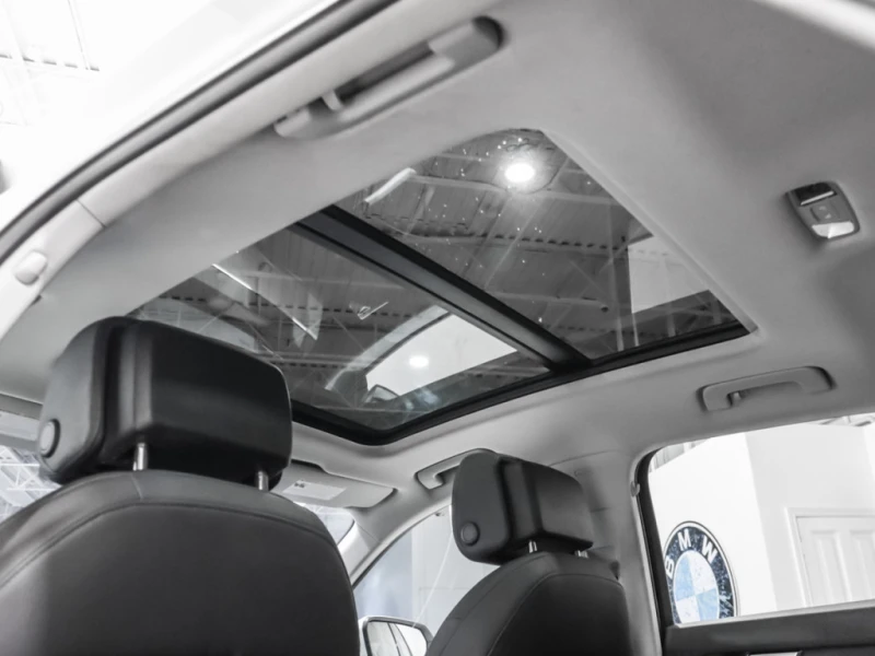 Audi Q3 45 TFSI Quattro / Progressiv PKG / PANO / LED, снимка 16 - Автомобили и джипове - 52677824