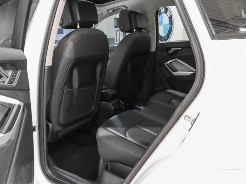 Audi Q3 45 TFSI Quattro / Progressiv PKG / PANO / LED, снимка 15 - Автомобили и джипове - 52677824