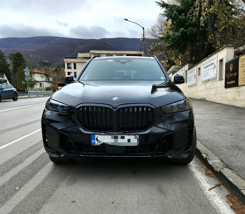 BMW X5 40i M Pack/ Pano/Headup/Iconic glow, снимка 2 - Автомобили и джипове - 53364279