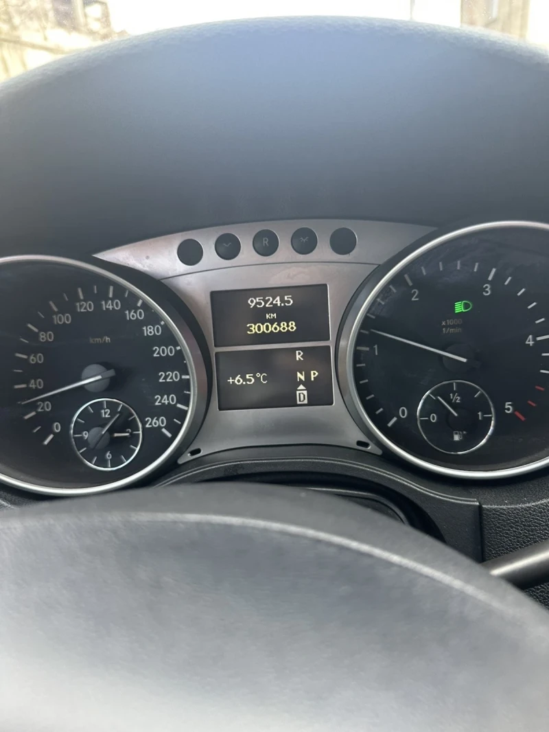 Mercedes-Benz ML 350, снимка 15 - Автомобили и джипове - 53402471