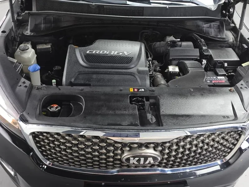 Kia Sorento Diesel 2.0 2Wd Luxury, снимка 6 - Автомобили и джипове - 56159779