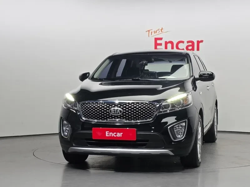Kia Sorento Diesel 2.0 2Wd Luxury, снимка 3 - Автомобили и джипове - 56159779
