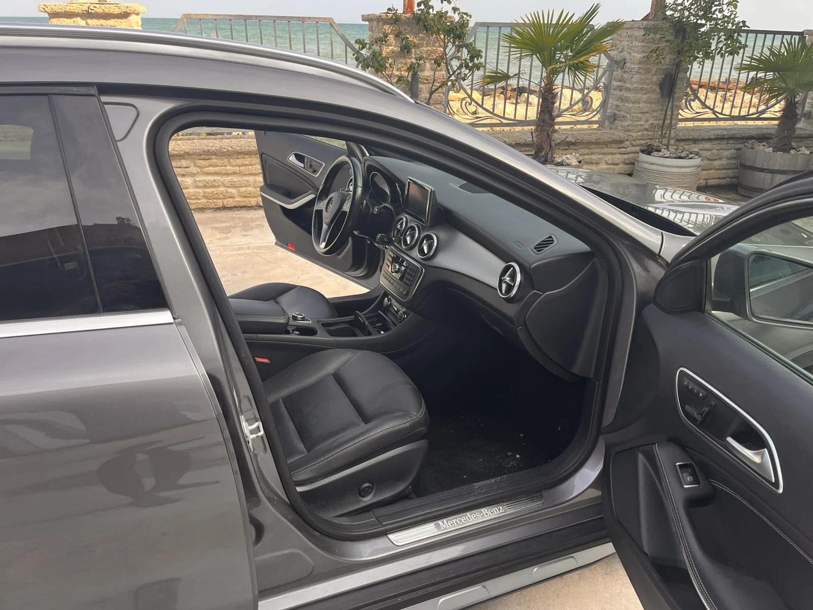 Mercedes-Benz GLA 250 SUV - изображение 10