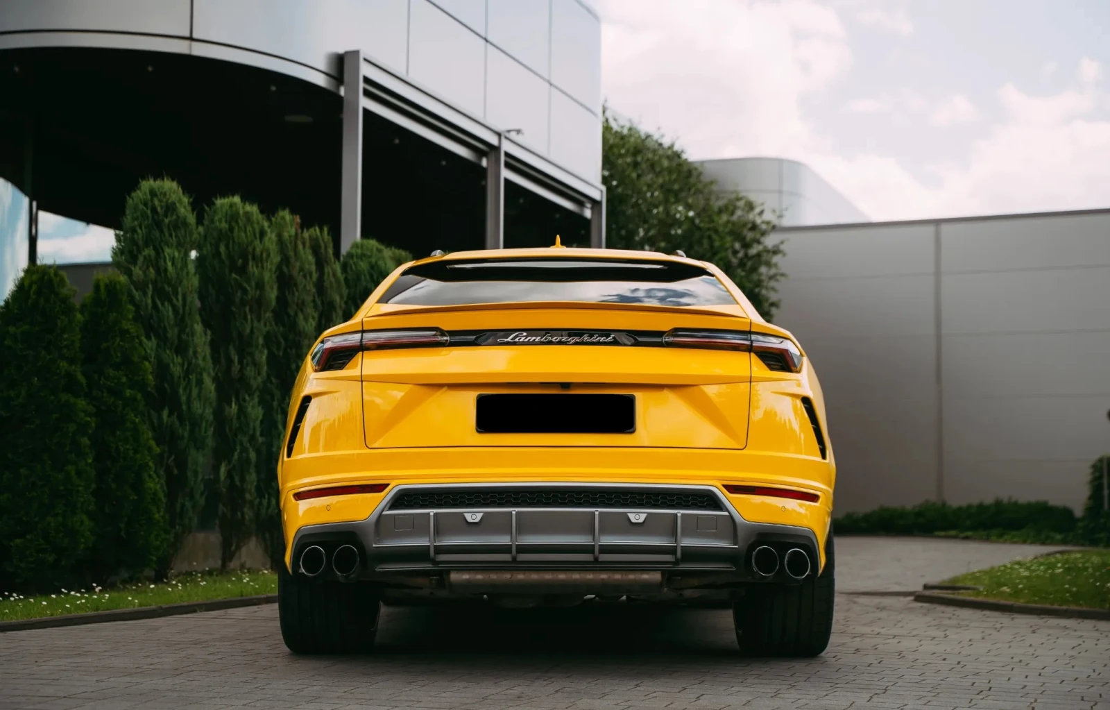 Lamborghini Urus 4.0 V8  AWD - изображение 4