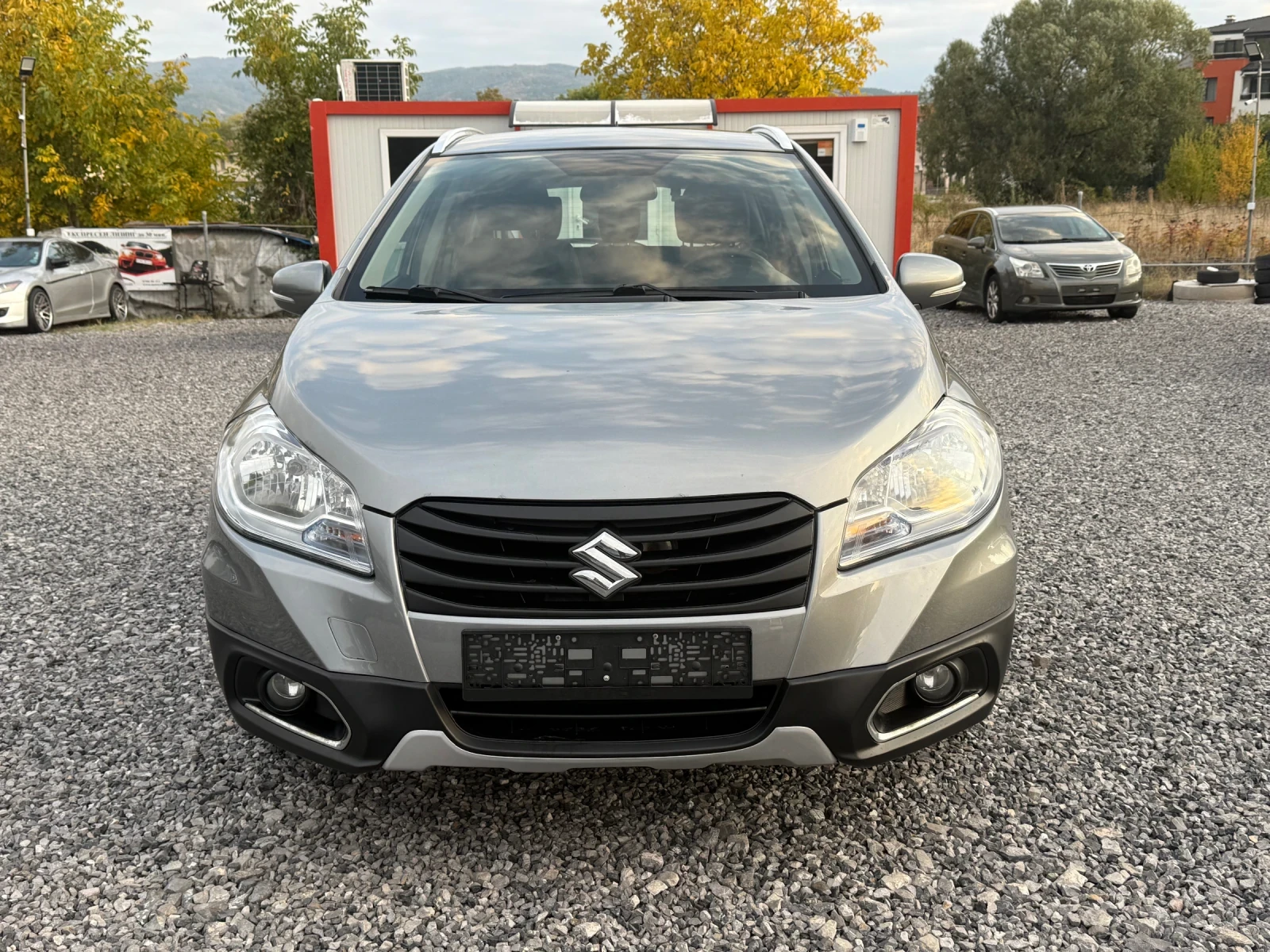 Suzuki SX4 S-Cross 1.6i (120кс)Нави/Подгрев седалки/keyless/Subwoofer | Mobile.bg — изображение 2