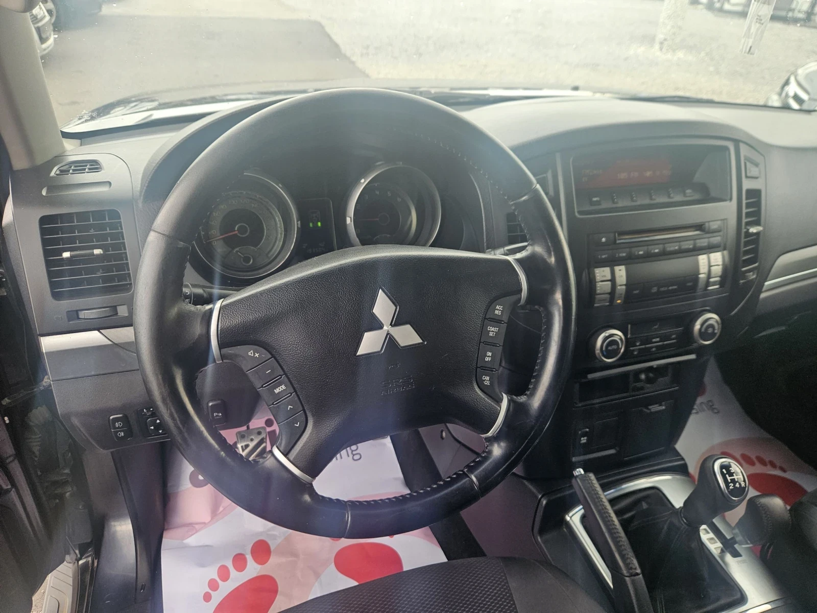 Mitsubishi Pajero 3.2DID 4X4, снимка 13 - Автомобили и джипове - 54357615