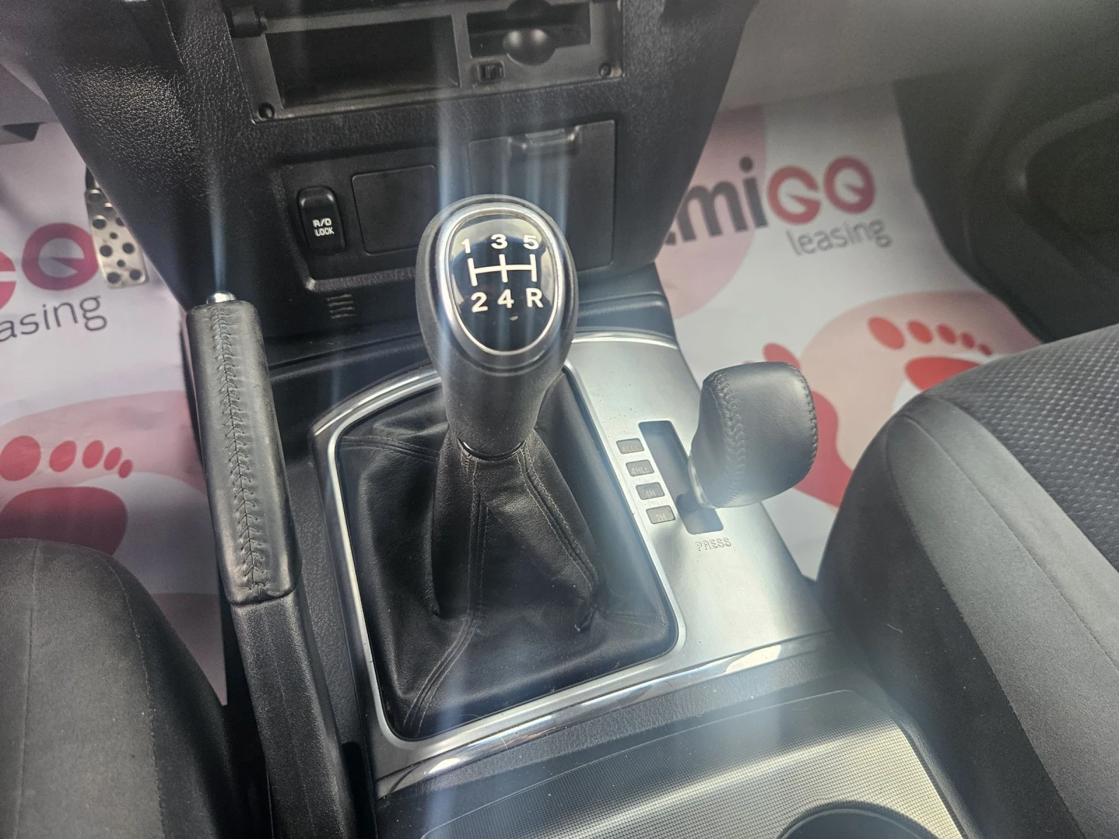 Mitsubishi Pajero 3.2DID 4X4, снимка 11 - Автомобили и джипове - 54357615