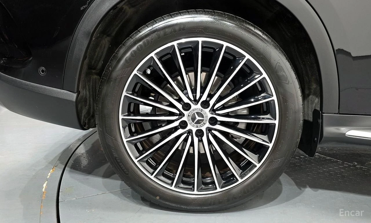 Mercedes-Benz GLC 300 4MATIC* AMG LINE* ПОДГРЕВ* ОБДУХВАНЕ* , снимка 12 - Автомобили и джипове - 54878842