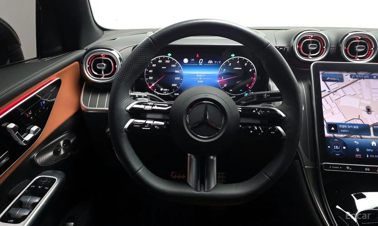 Mercedes-Benz GLC 300 4MATIC* AMG LINE* ПОДГРЕВ* ОБДУХВАНЕ* , снимка 5 - Автомобили и джипове - 54878842