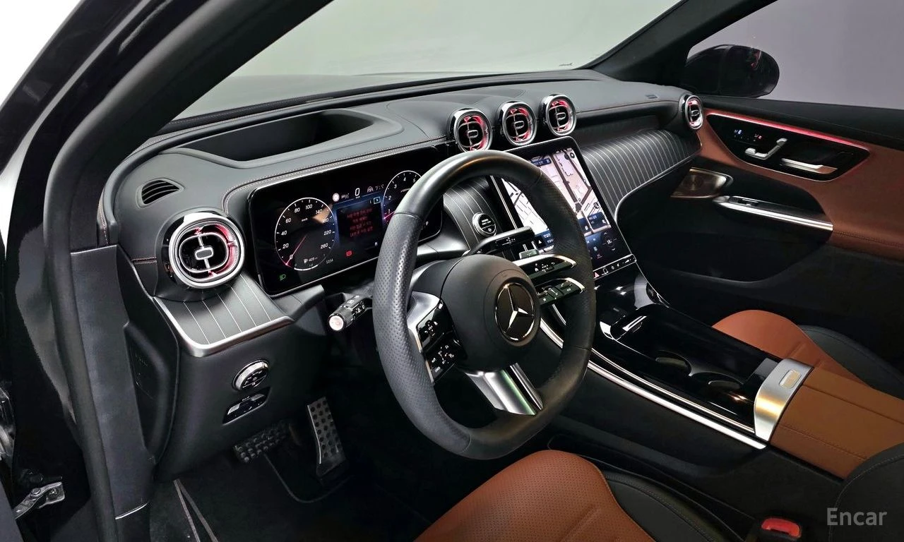 Mercedes-Benz GLC 300 4MATIC* AMG LINE* ПОДГРЕВ* ОБДУХВАНЕ* , снимка 4 - Автомобили и джипове - 54878842