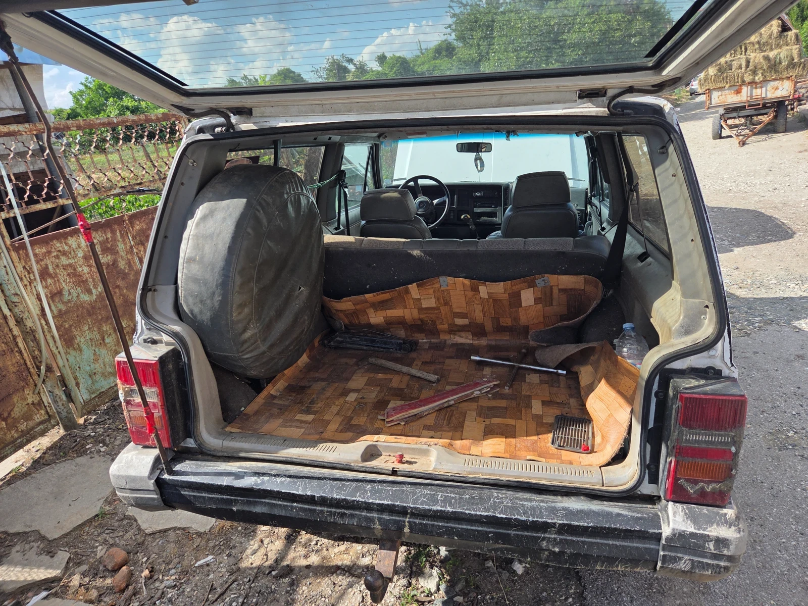 Jeep Cherokee, снимка 2 - Автомобили и джипове - 54988301