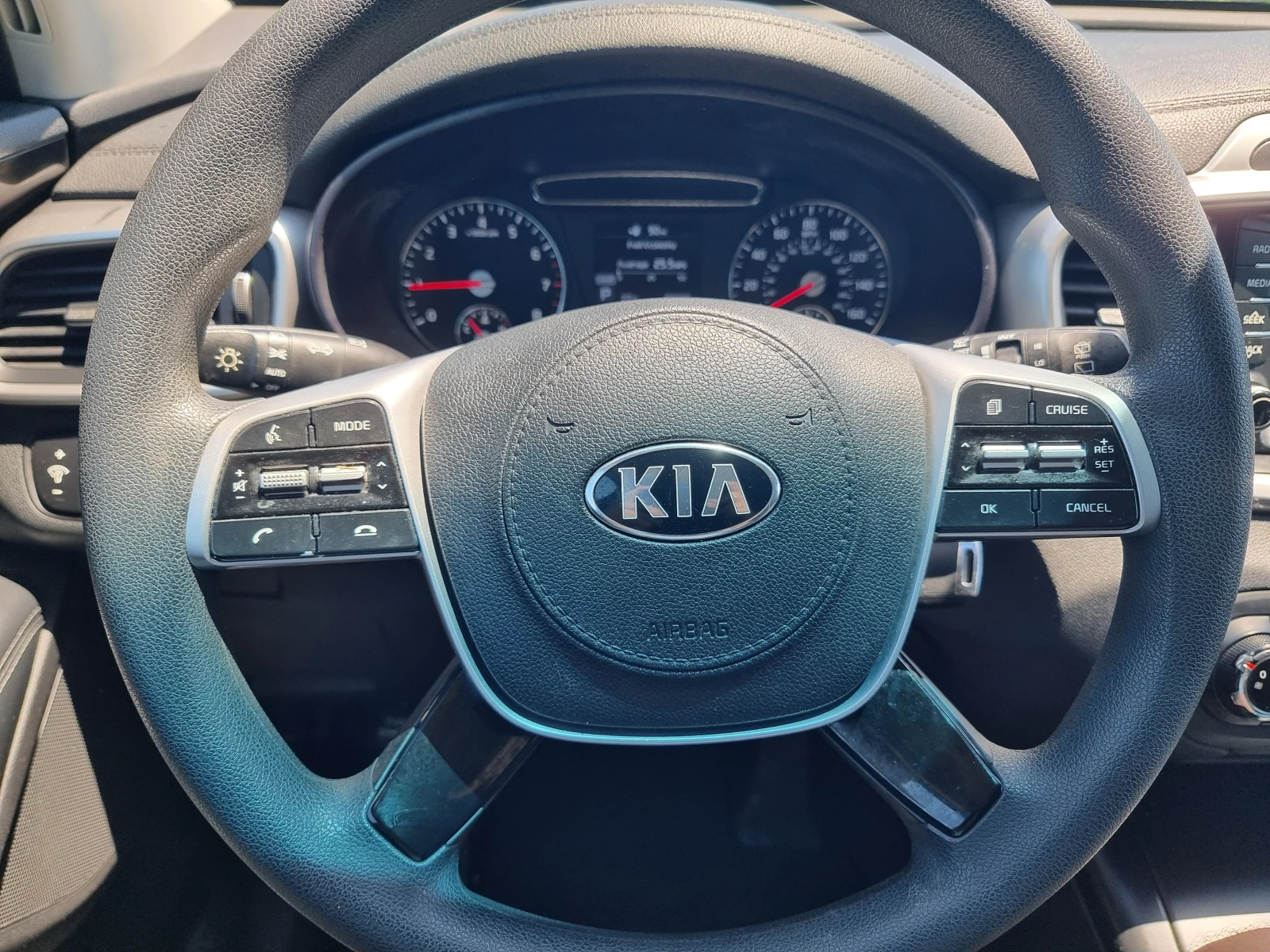 Kia Sorento 2.4 GDI 6+ 1, снимка 13 - Автомобили и джипове - 55128350