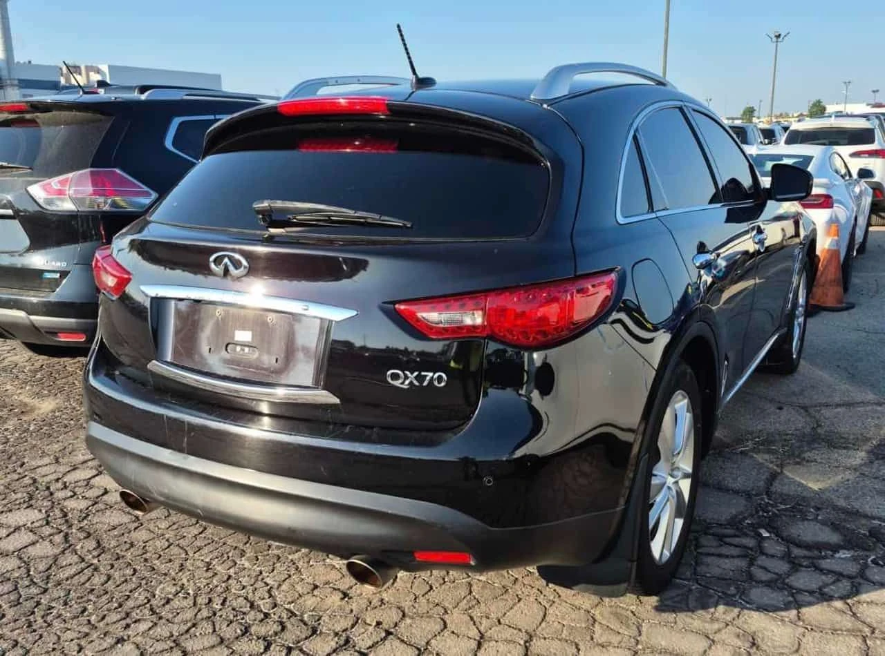 Infiniti QX70 * Premium * АВТОКРЕДИТ БЕЗ ПЪРВОНАЧАЛНА ВНОСКА* , снимка 4 - Автомобили и джипове - 55309988