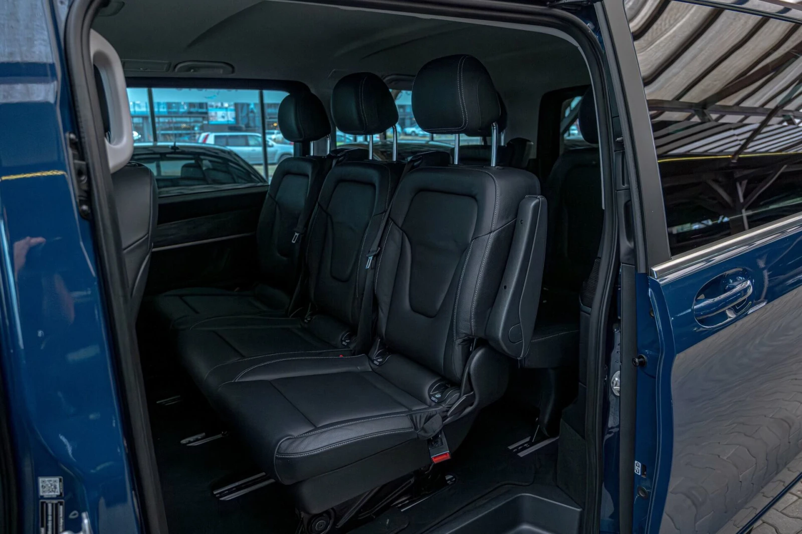 Mercedes-Benz EQV 300/LONG/Avantgarde Line/PDC/Thermotronic/100kWh, снимка 8 - Автомобили и джипове - 55466568