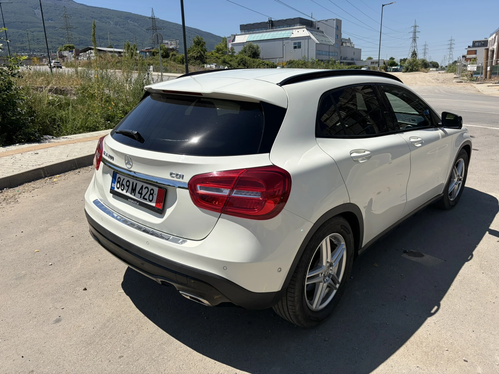 Mercedes-Benz GLA 200, снимка 6 - Автомобили и джипове - 55509827