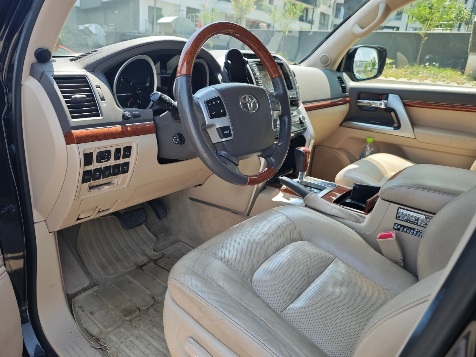 Toyota Land cruiser 200, снимка 9 - Автомобили и джипове - 56091008