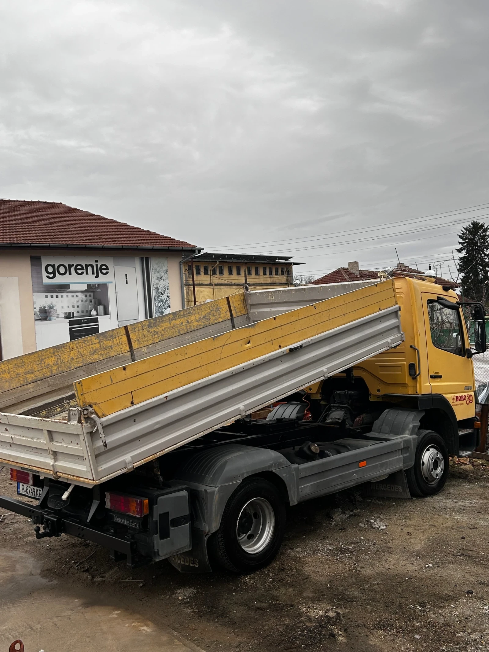 Mercedes-Benz Atego 823 тристранен самосвал , снимка 8 - Камиони - 54821379