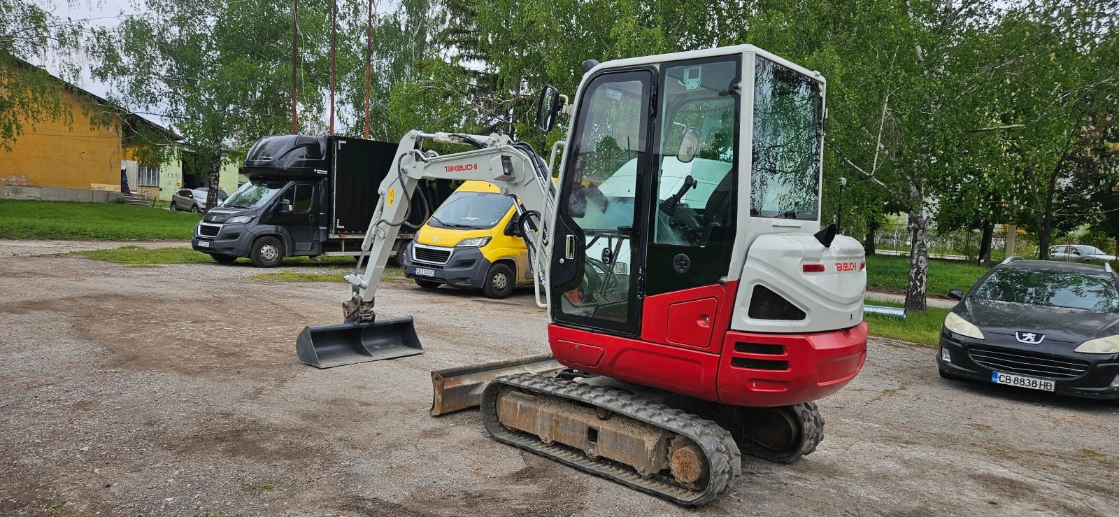 Багер Takeuchi TB 230