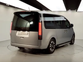 Hyundai Staria L3.5 Lounge 7-Seater, снимка 2