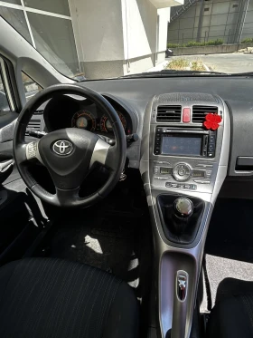 Toyota Auris 1.4 D4D, снимка 9