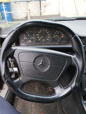Mercedes-Benz 124 CE, снимка 7
