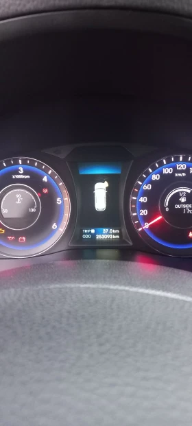 Hyundai I40 - 8800 € / 17211.30 лв. - 67988510 7