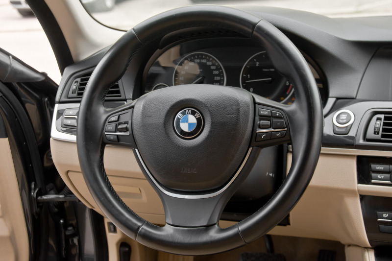 BMW 530 D M Performance, снимка 11 - Автомобили и джипове - 45061514