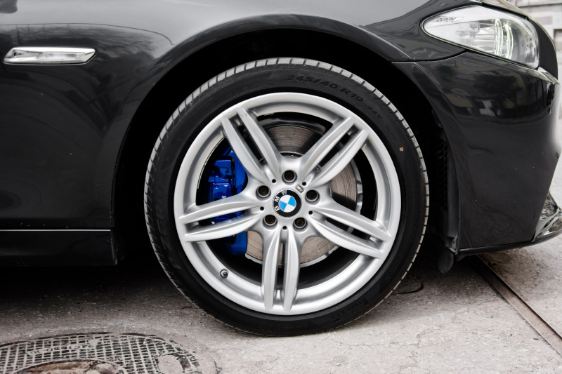 BMW 530 D M Performance, снимка 9 - Автомобили и джипове - 45061514