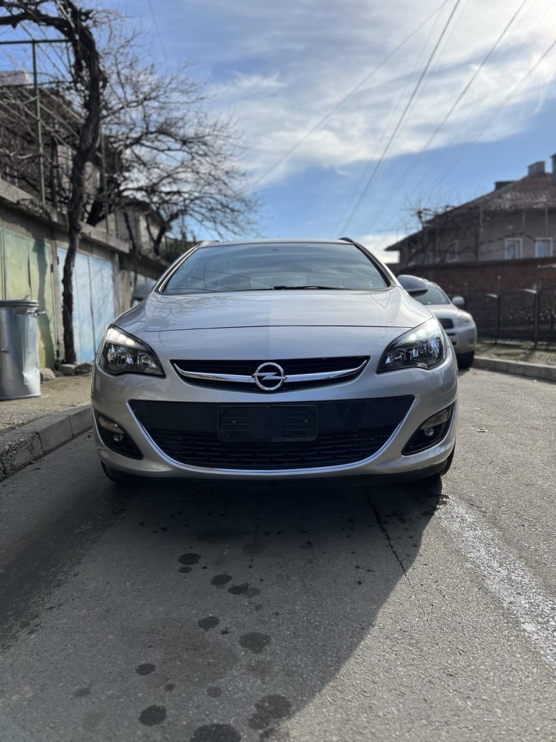 Opel Astra, снимка 3 - Автомобили и джипове - 46042551
