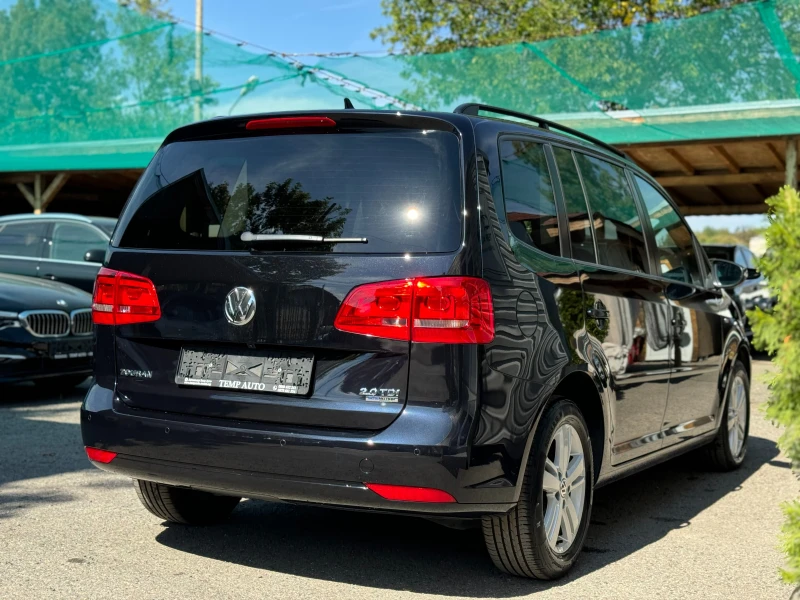 VW Touran 2.0TDI* 140к.с* СЕРВИЗНА КНИЖКА С ПЪЛНА ИСТОРИЯ В , снимка 4 - Автомобили и джипове - 47372499