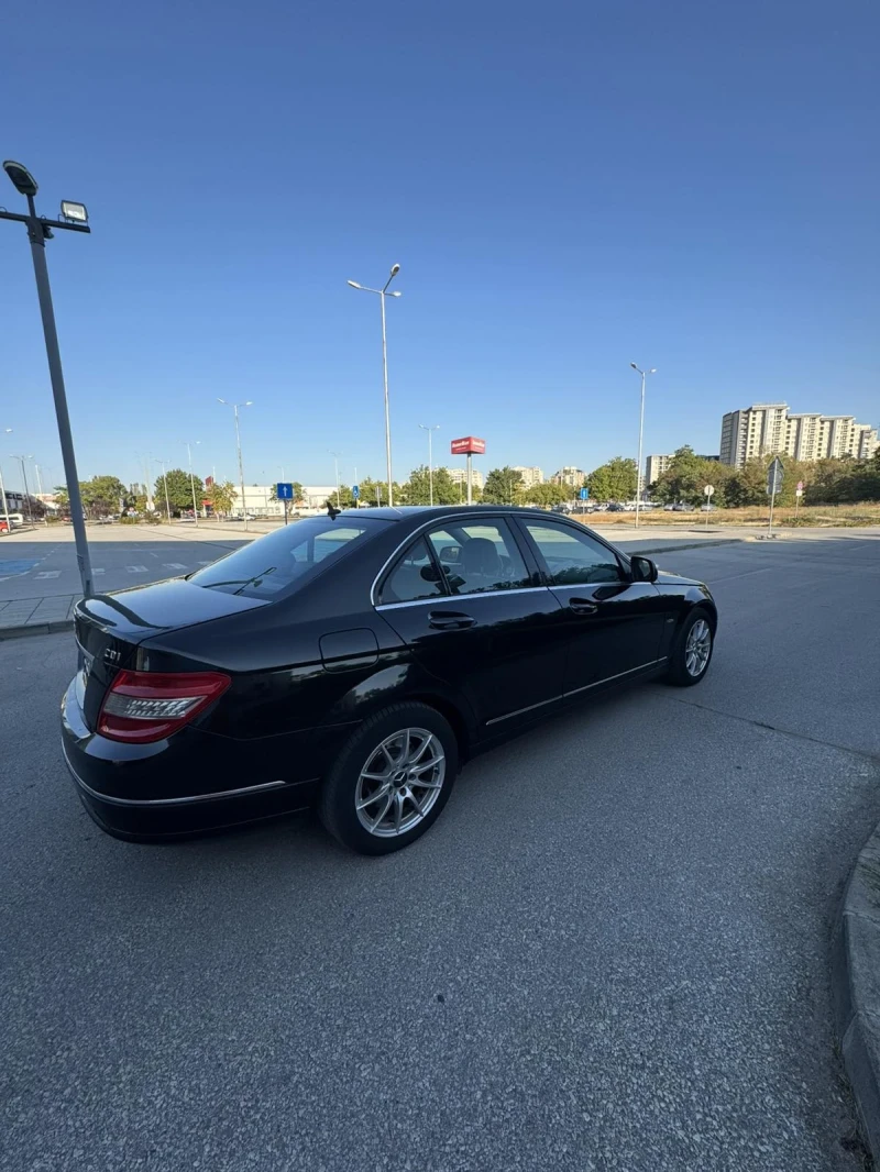 Mercedes-Benz 220, снимка 6 - Автомобили и джипове - 47472779