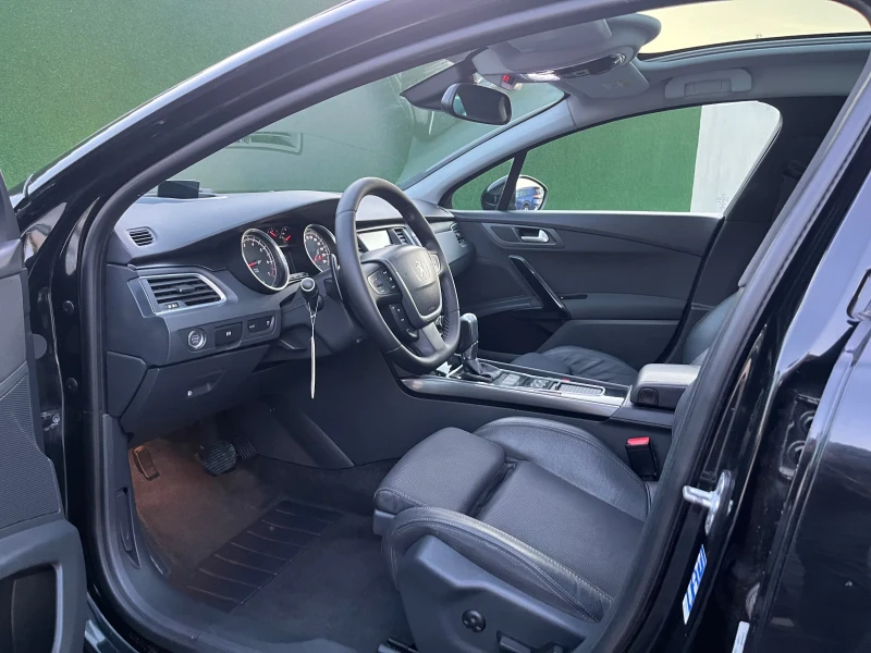 Peugeot 508 1.6Turbo* Панорама* KeyLessGO* HUD* ЛИЗИНГ* Swiss, снимка 6 - Автомобили и джипове - 47819374