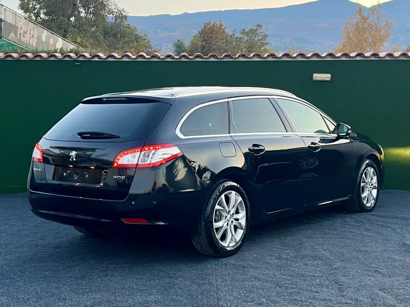 Peugeot 508 1.6Turbo* Панорама* KeyLessGO* HUD* ЛИЗИНГ* Swiss, снимка 4 - Автомобили и джипове - 47819374